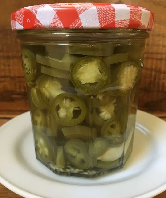 Refrigerator Pickled Jalapeño Peppers