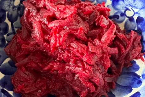 beet salad with garlic and mayo1