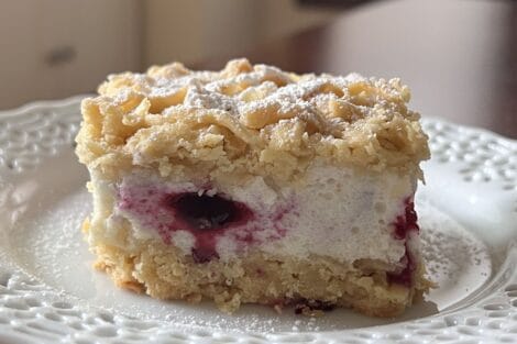 shortbread cake with blueberries