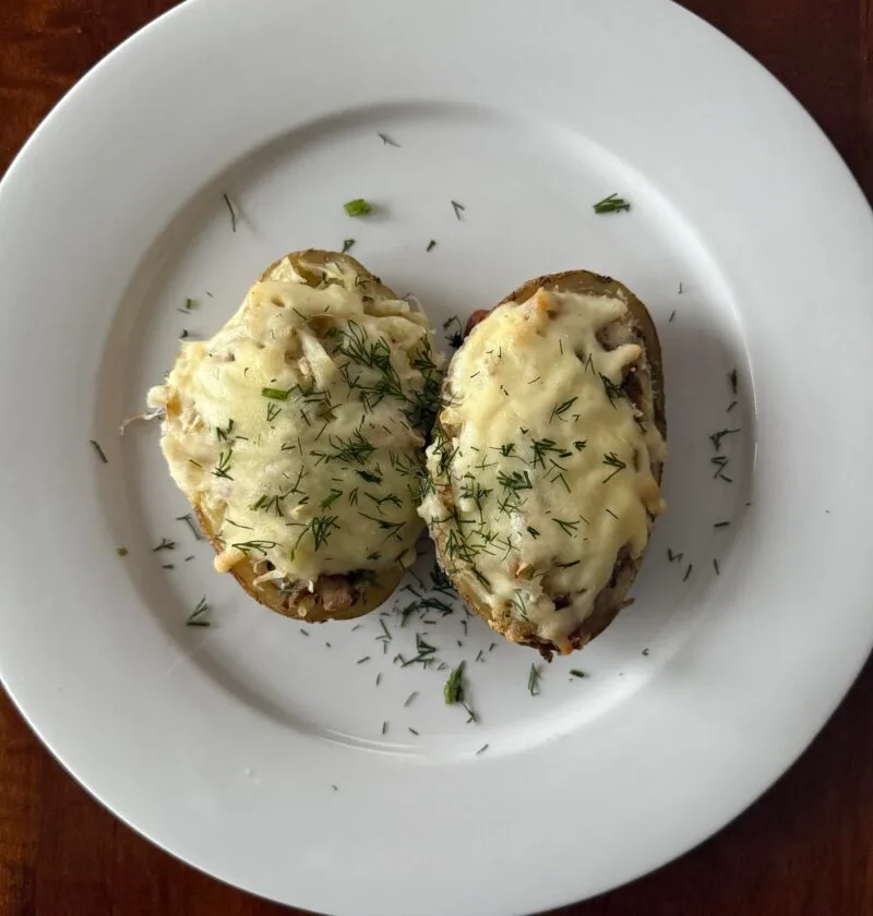 Potatoes stuffed with mushrooms and bacon2