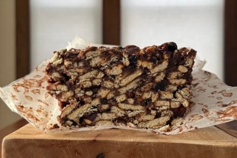 chocolate bisquit block