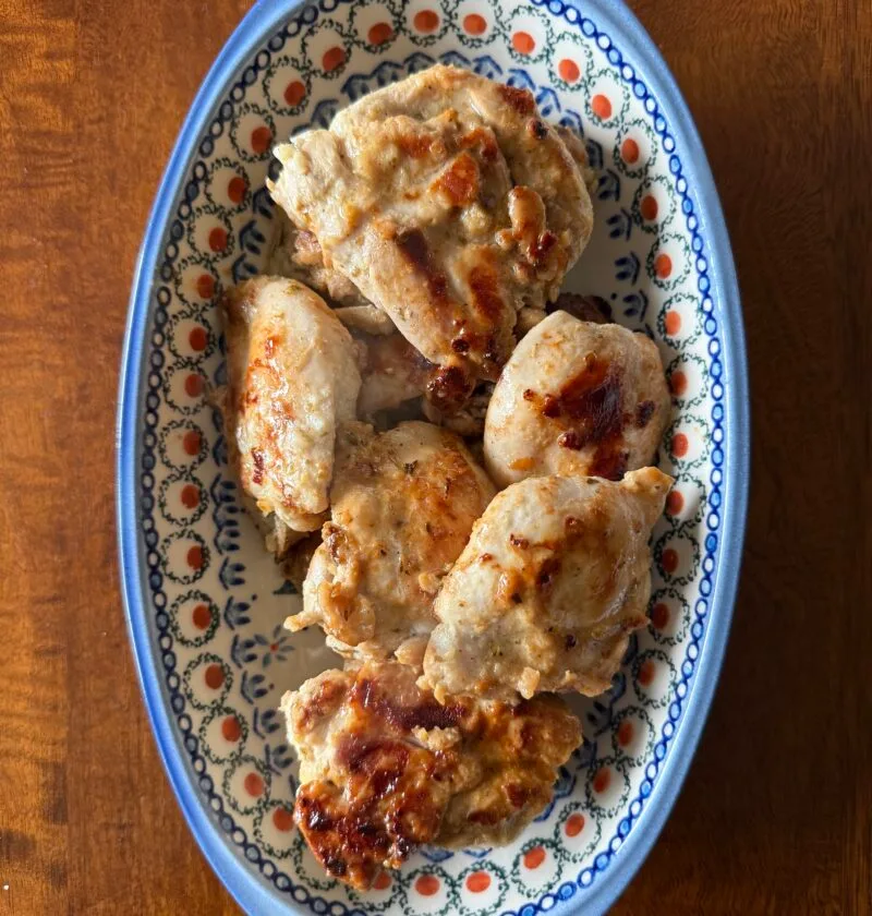 Grilled chicken in marinade
