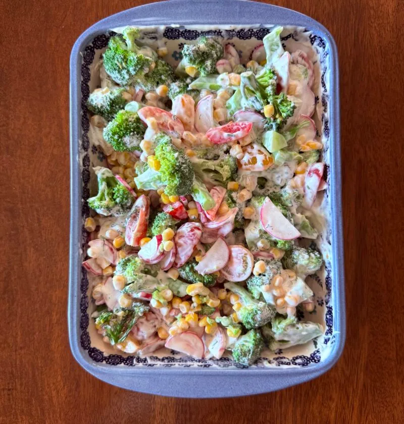 broccoli salad with creamy garlic dressing